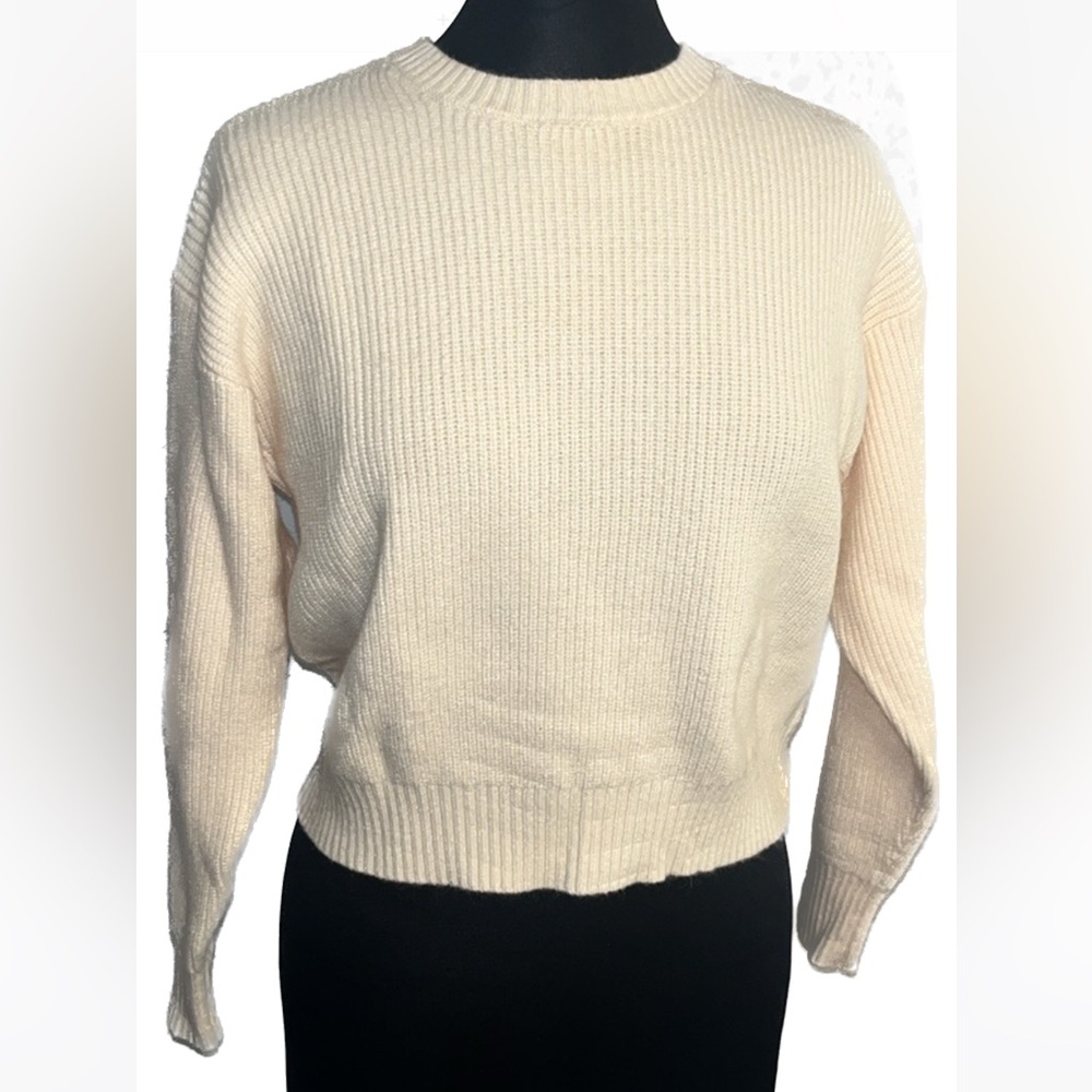 Point size XS oversized cream sweater